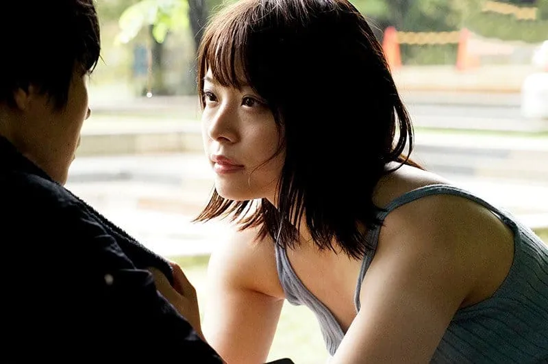 Cặp đôi 3 ngày trốn người tình đi lén lút nơi xa