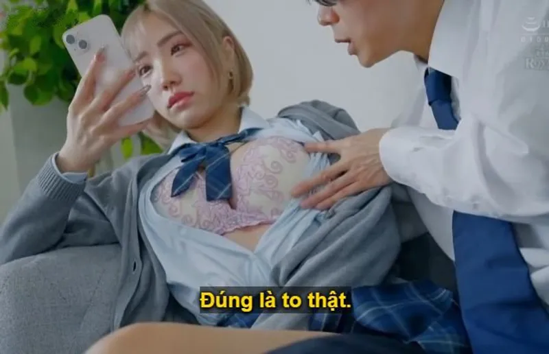 Cô nữ sinh băng giá chỉ khao khát tiền bạc, anh muốn hành xử với em ra sao cũng được.