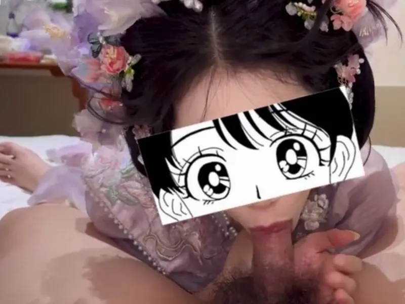 Gái xinh trong bộ đồ nữ nhi liếm dương vật cực đã